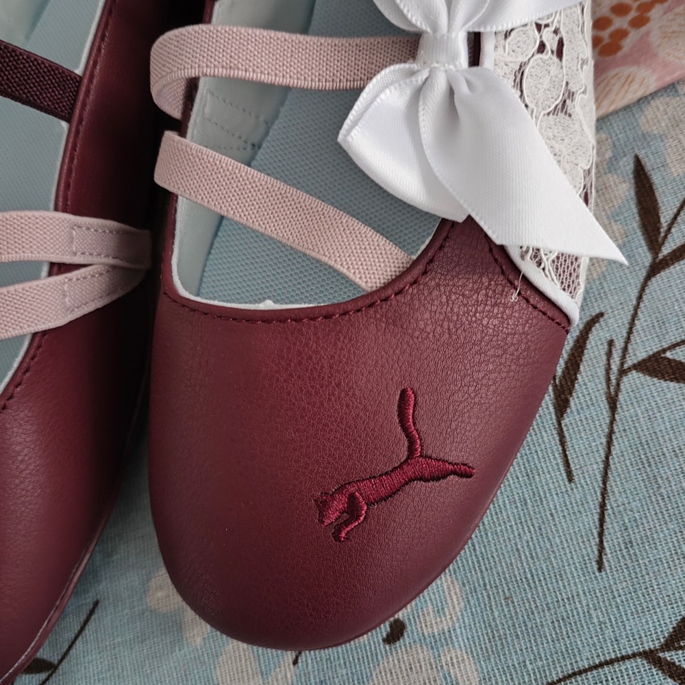 Puma Girls Burgundy, Pink & White Mary Jane Flats with Bows - Picture 2 of 7